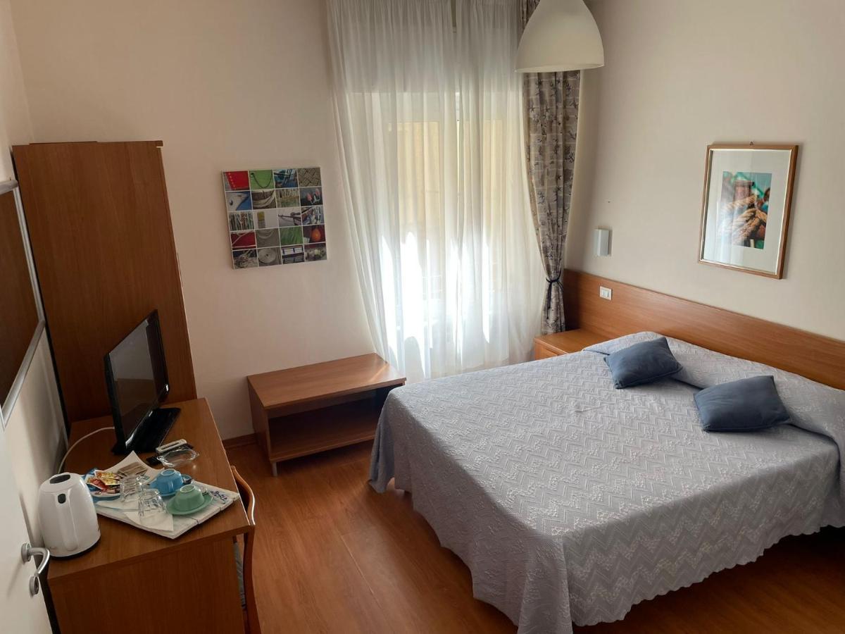Hotel Stazione del Sole Albenga Esterno foto